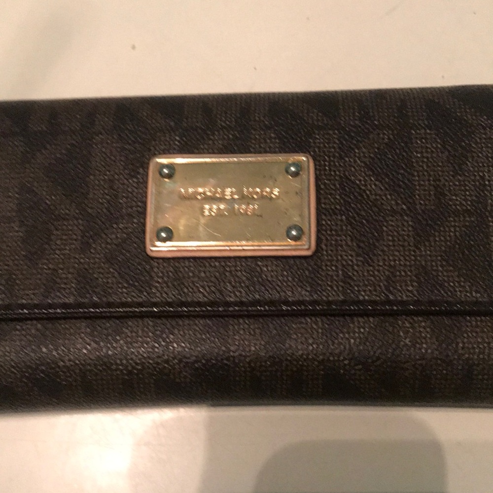 Michael Kors wallet